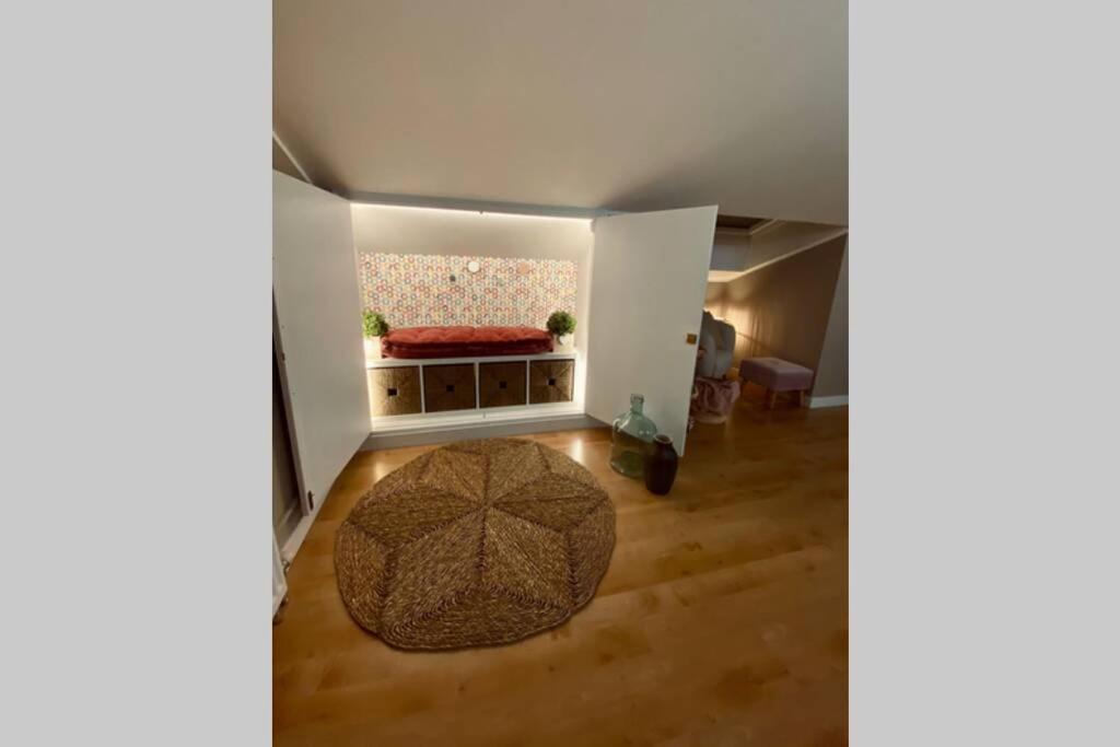 Mi Pequena Buhardilla Apartment Barbastro Exterior photo